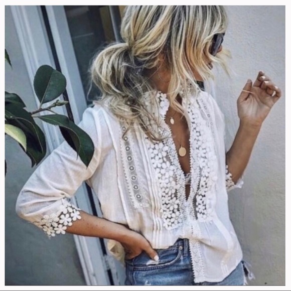 Tops - Boho lace crochet blouse